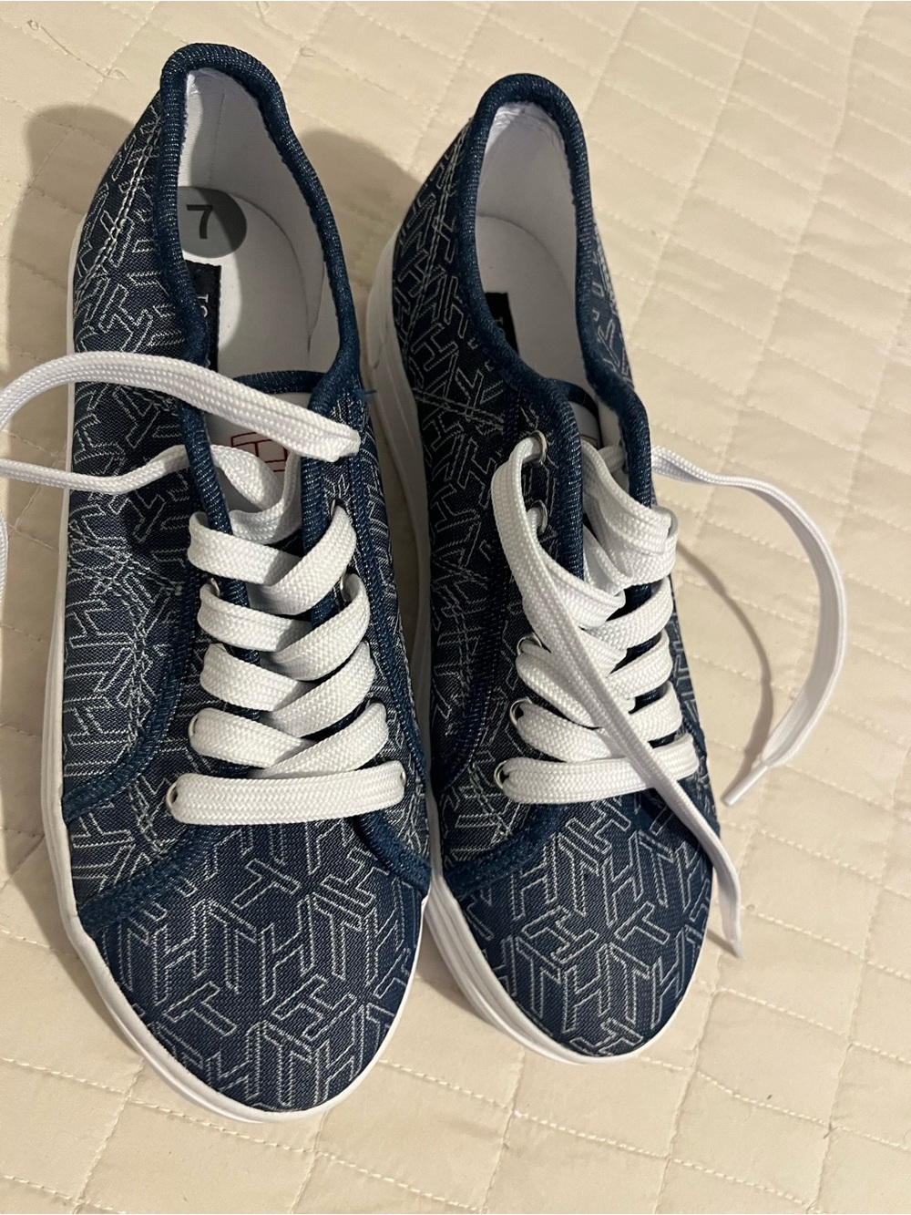 Tommy Hilfiger Navy & White Logo-Print Women's Low-Top Sneakers